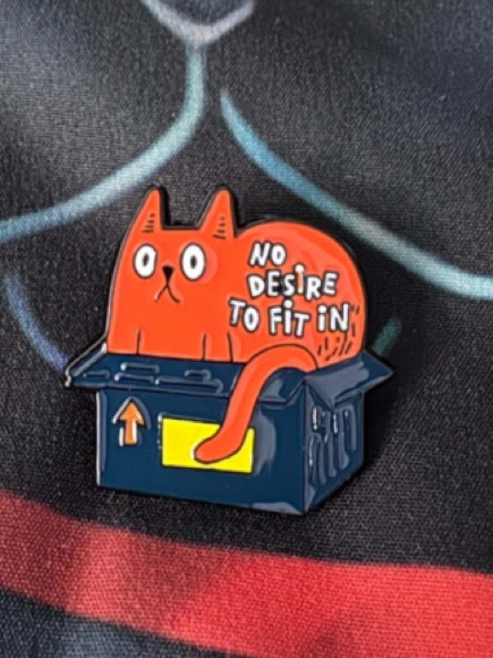 NO DESIRE TO FIT IN | Independence Cat Enamel Pin